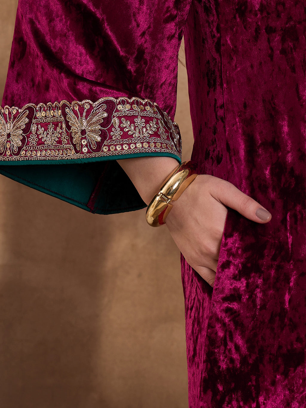 Maroon V Neck Luxury Abaya Dress